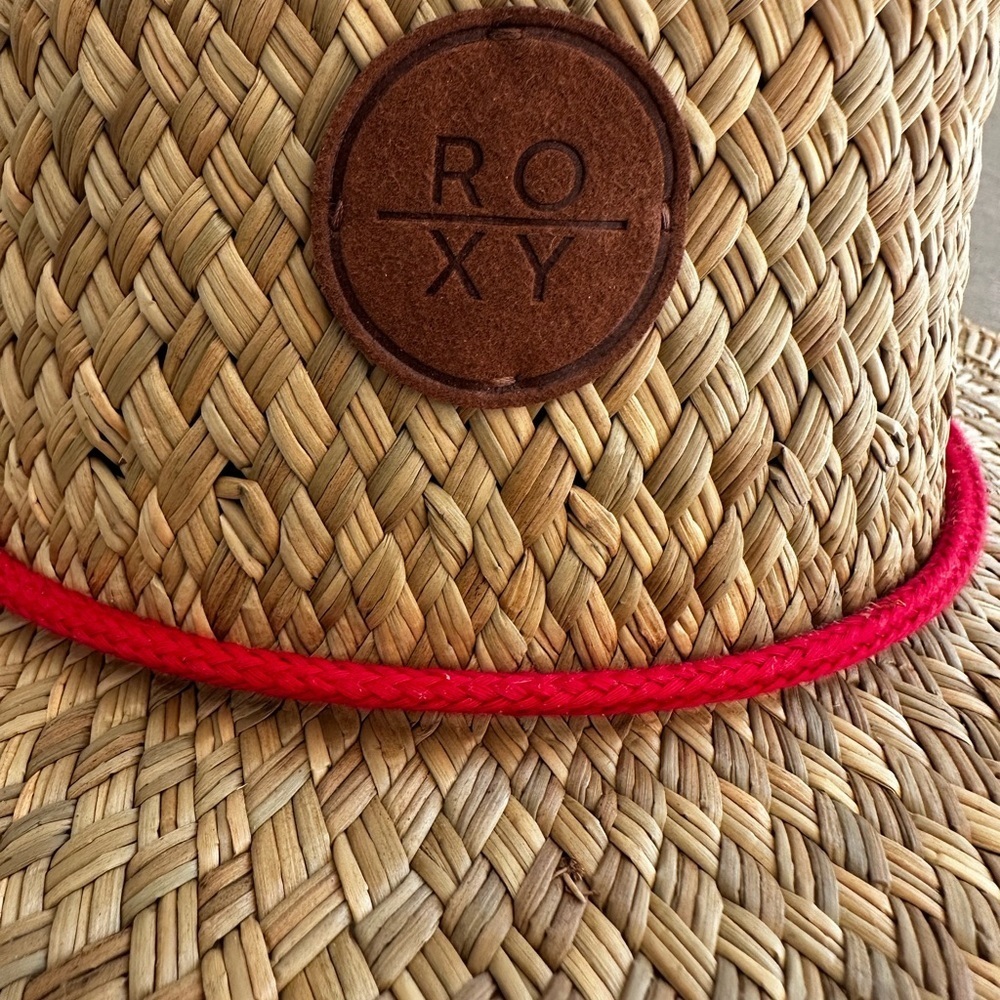 Roxy womans Straw Hat with Red Accent S/M - Picture 2 of 4